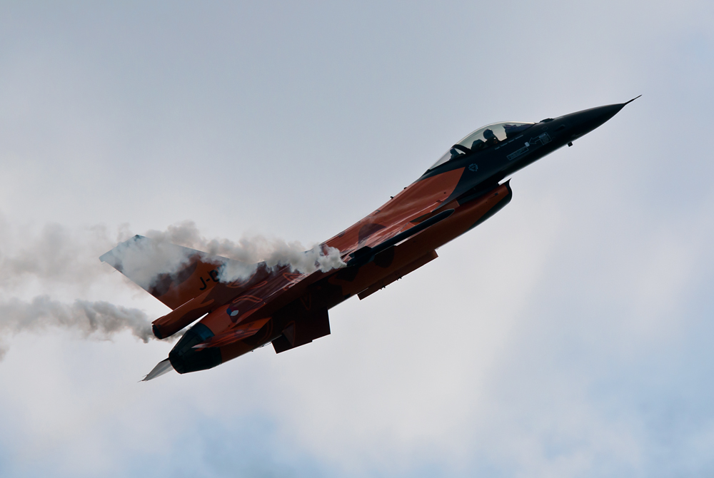 035_Kecskemet_Air Show_RNLAF Demo Team_Fokker F-16AM Fighting Falcon.jpg